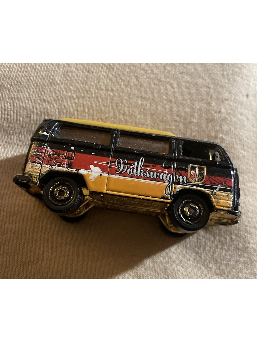 2007 Mattel MATCHBOX MB734 1:59 Volkswagen Bus 1970